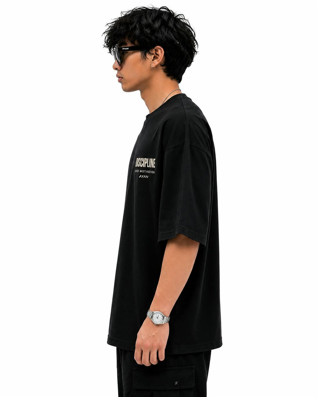 "DISCIPLINE OVER MOTIVATION" Japanese Kanji Oversized Graphic T-Shirt – Urban Techwear Street Tee