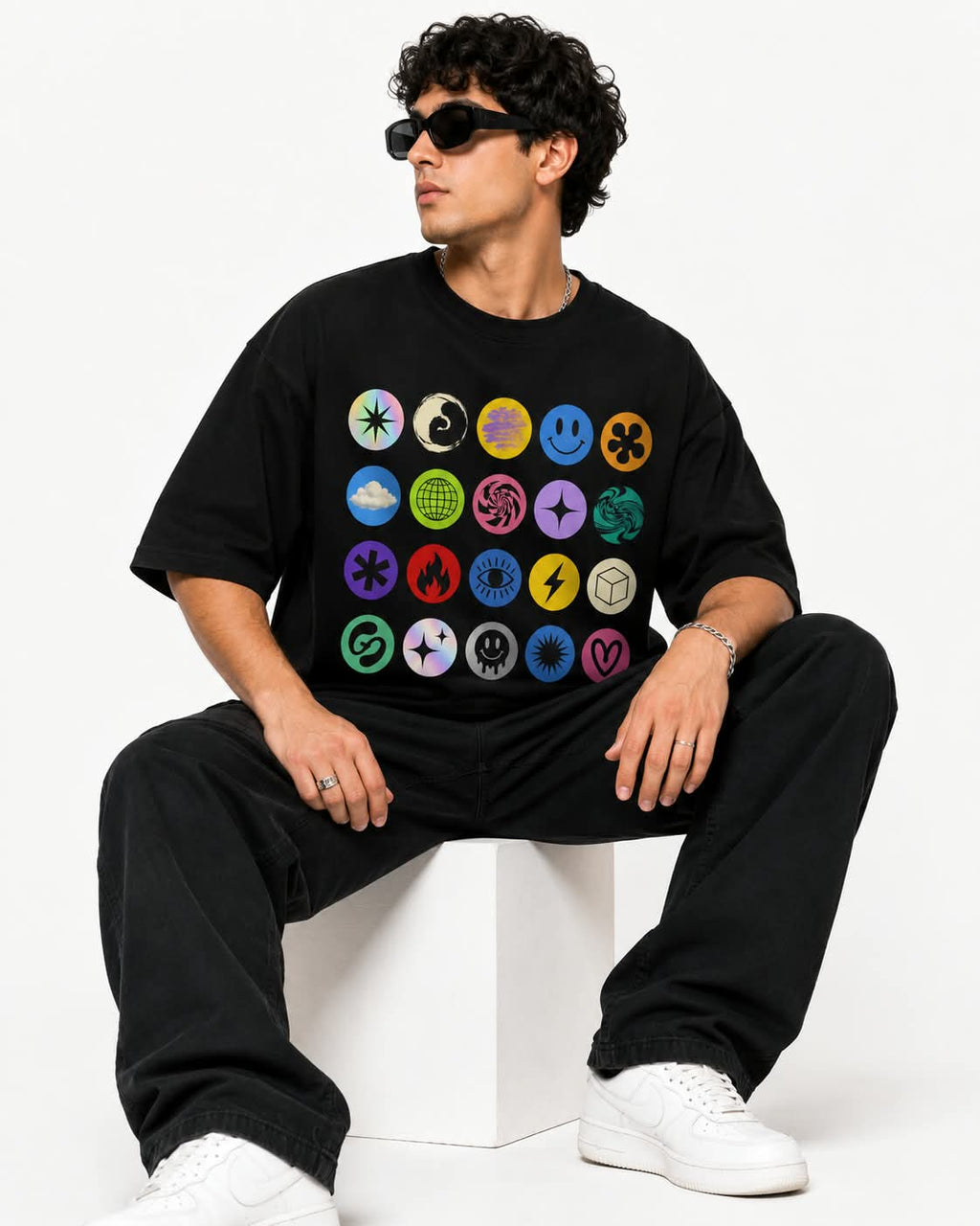 "Pop Icons Grid" Oversized Graphic T-Shirt – Y2K Retro Streetwear Tee